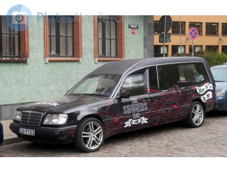 JJ-7123, Mercedes-Benz E-Klasse