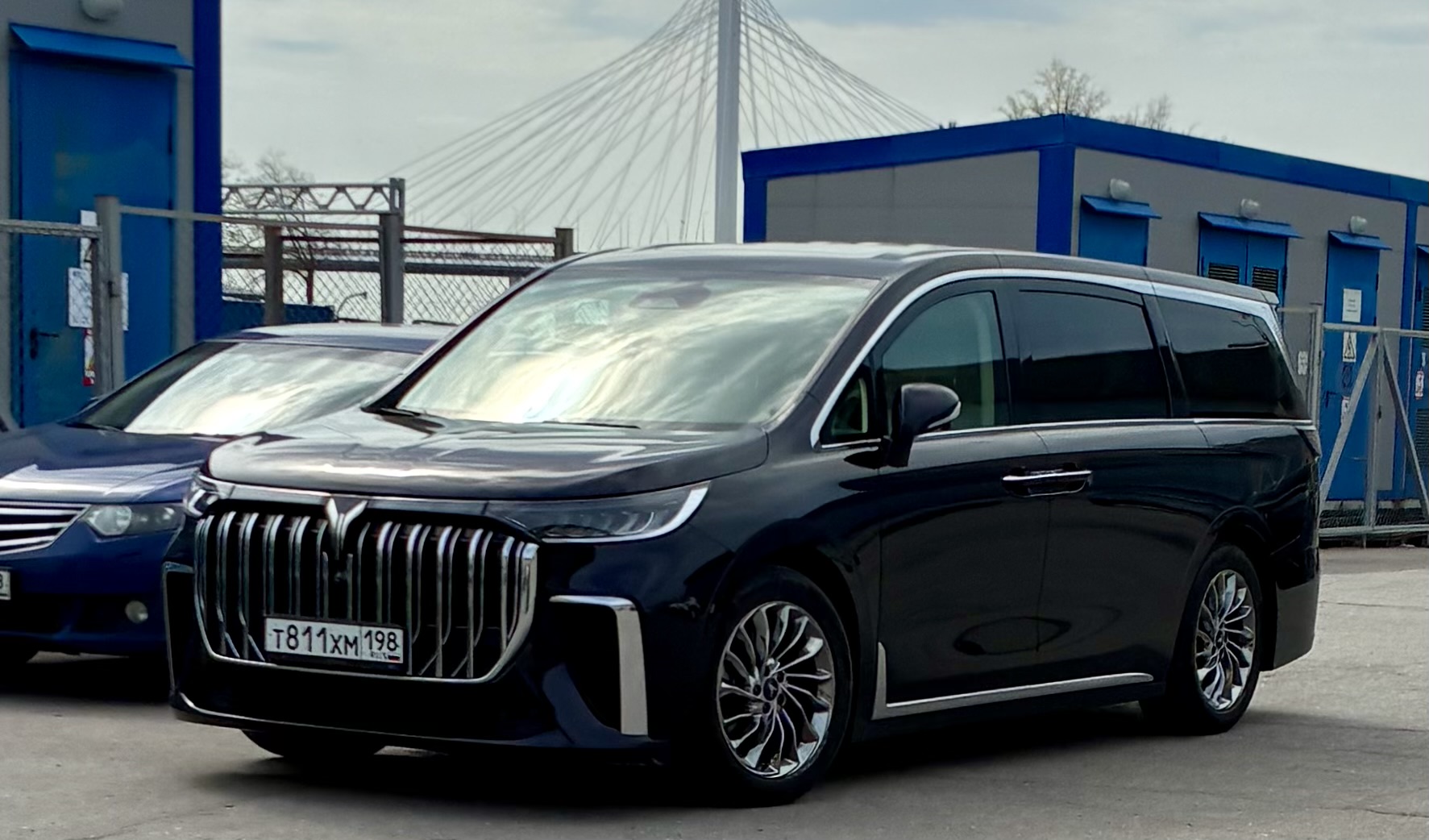 т 811 хм 198, Voyah (Lantu) Dreamer (Dream/Mengxiangjia) 1st gen (ESSA), 2022–