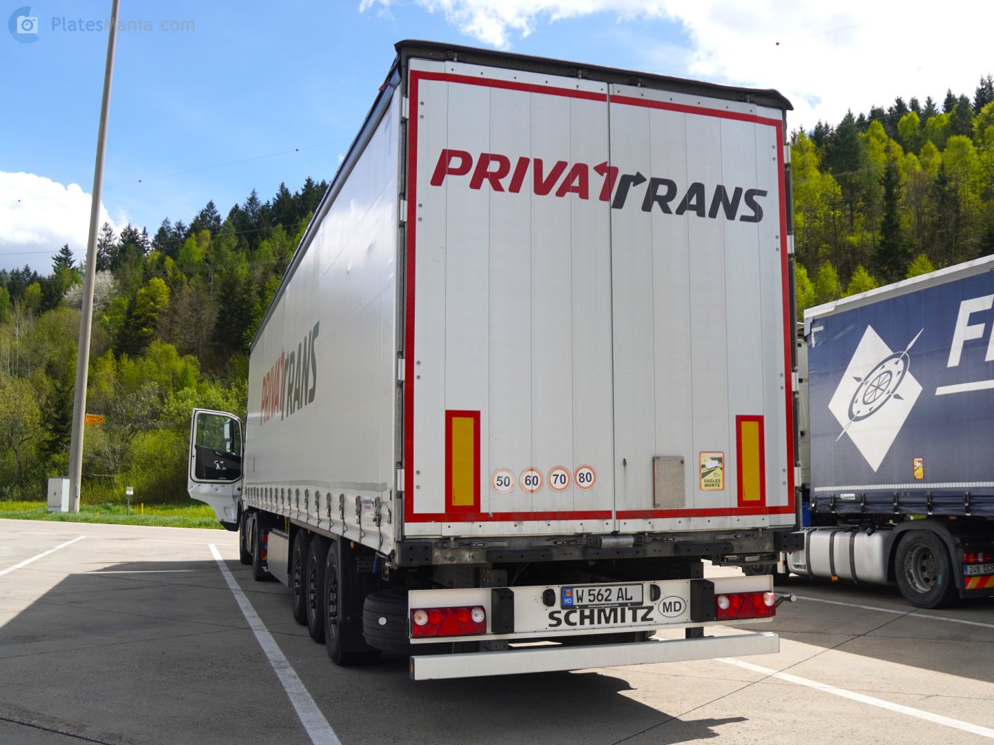 W 562 AL, Schmitz SCS 