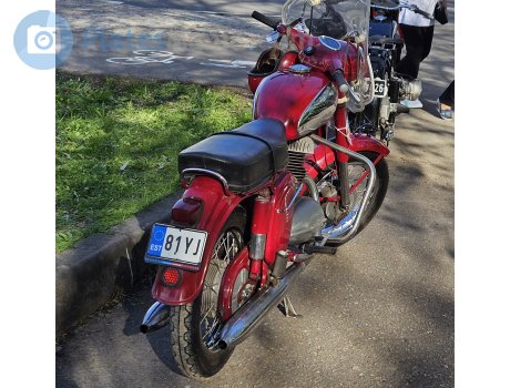 81 YJ, Jawa 250
