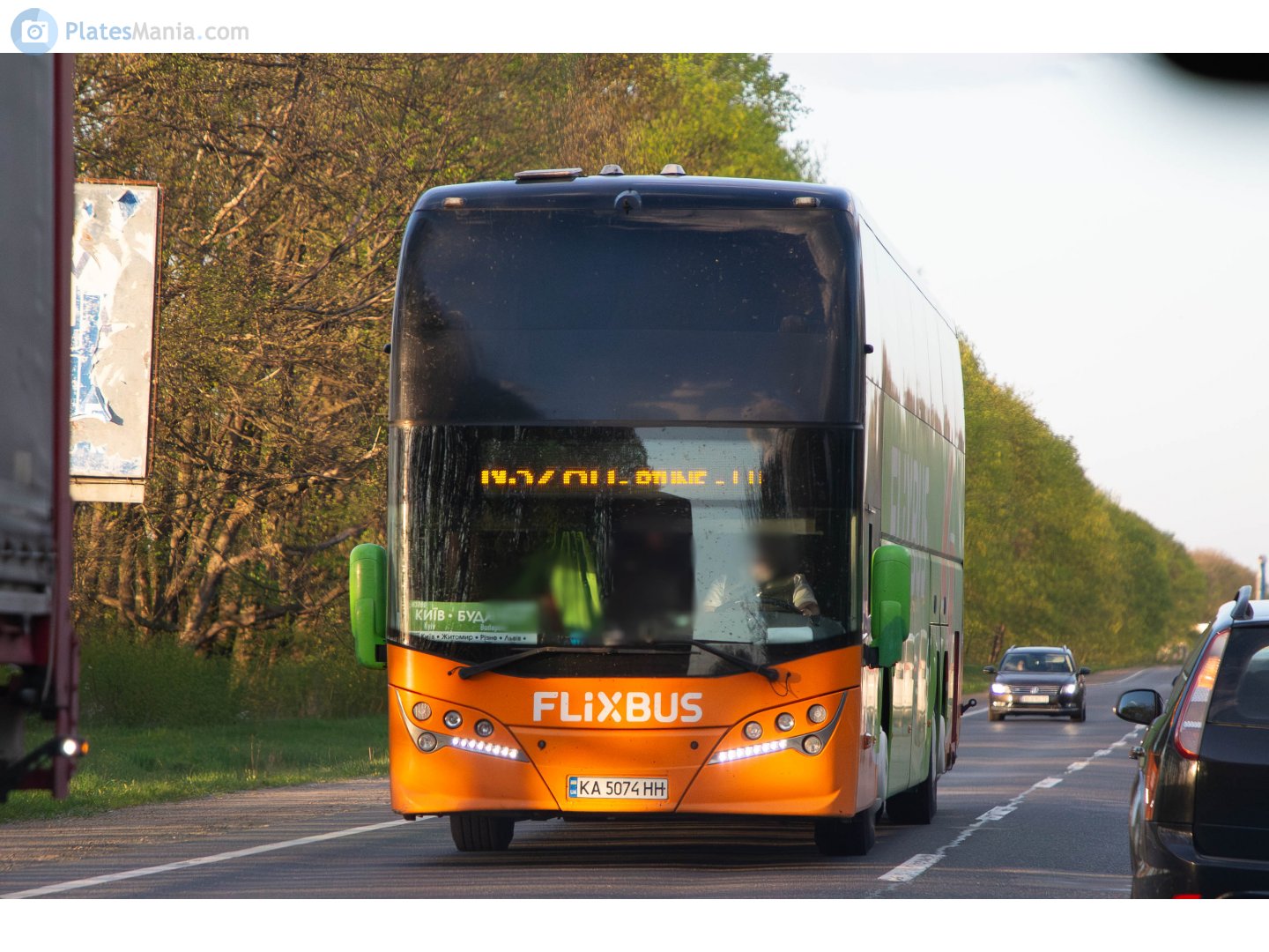 KA 5074 HH, Plaxton Elite 