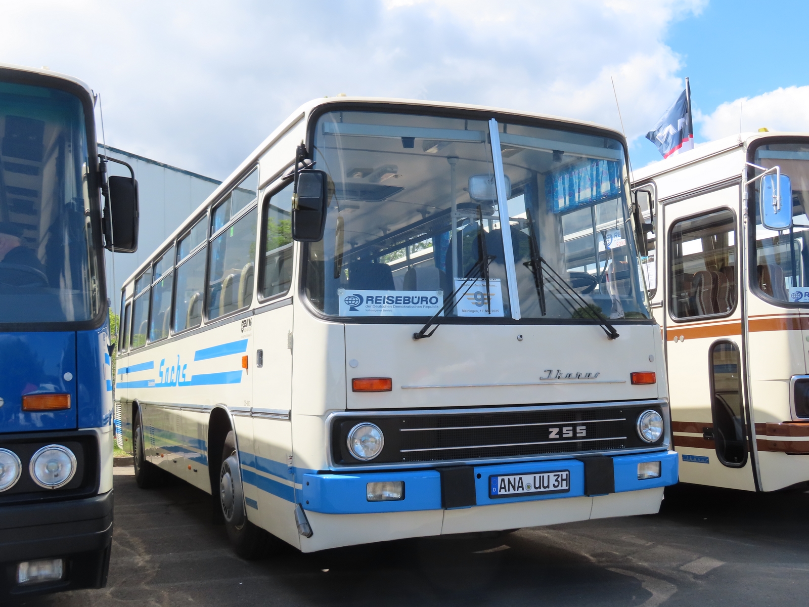 ANA UU 3 H, Ikarus 255 