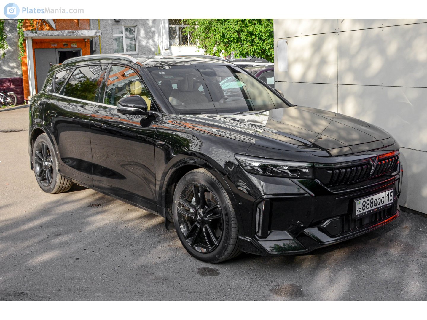 888 QQQ 15, Voyah (Lantu) Free 1st gen, facelift, 2023–