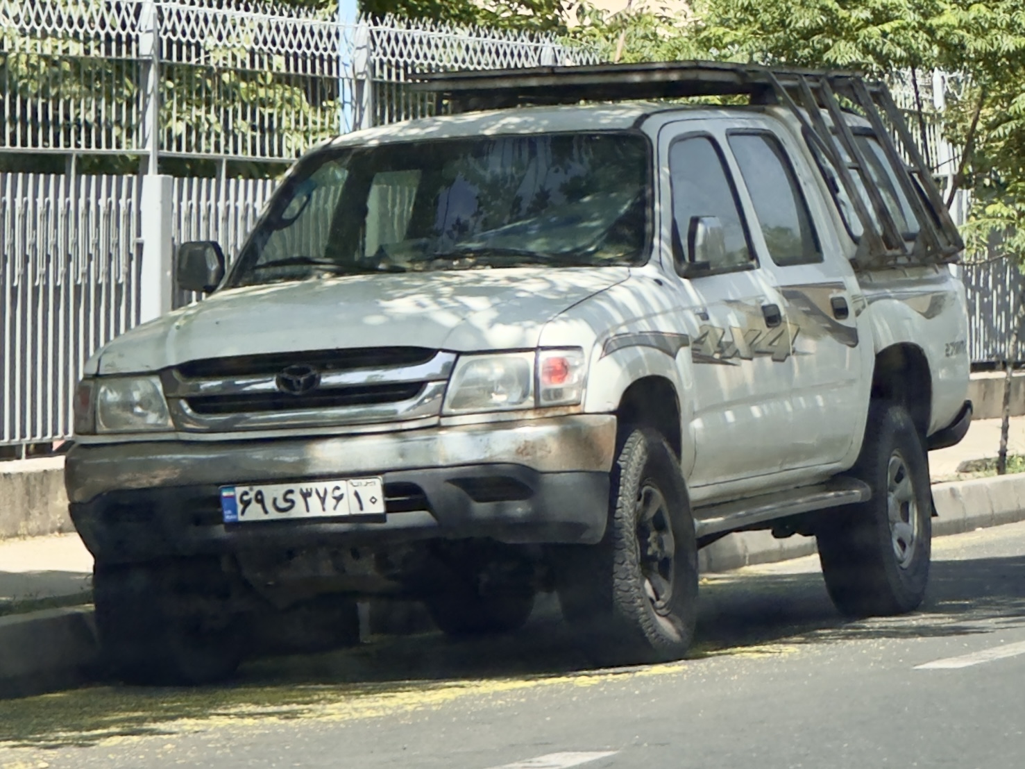 ۶۹ی۳۷۶ ۱۰, Toyota Hilux 6th gen (N140/N150/N160/N170), 1997–2005