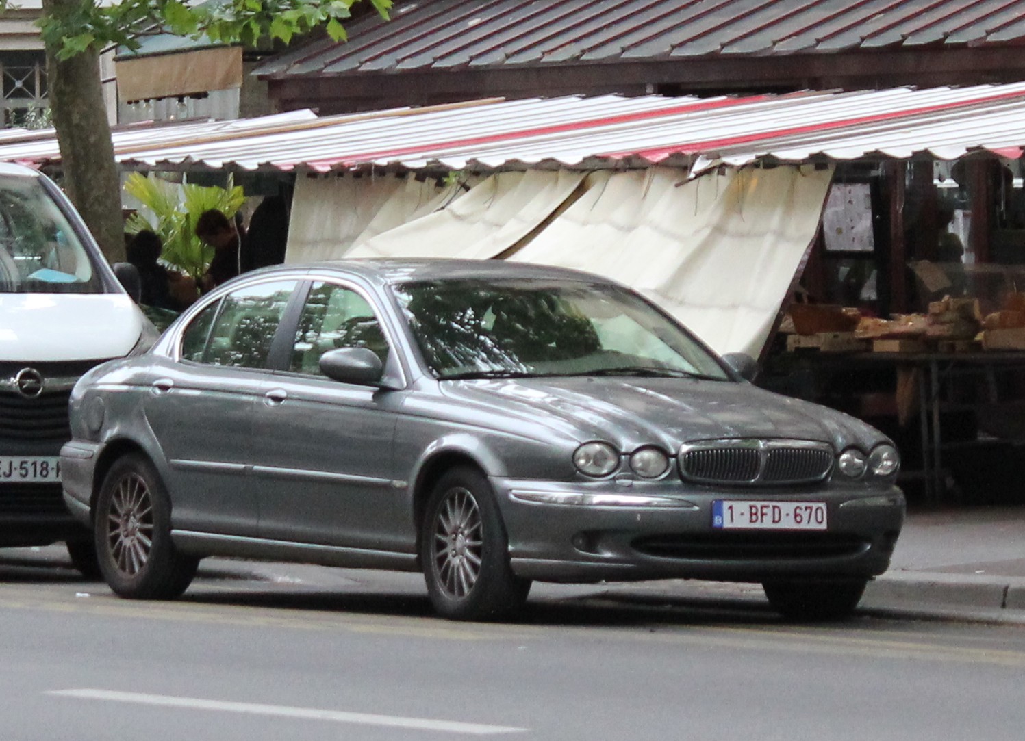 1-BFD-670, Jaguar X-Type 1st gen Sedan (X400), 2001–2009