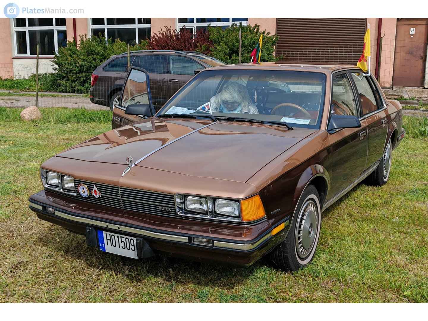 H01509, Buick Century 5th gen Sedan (19; A-body), 1981–1988