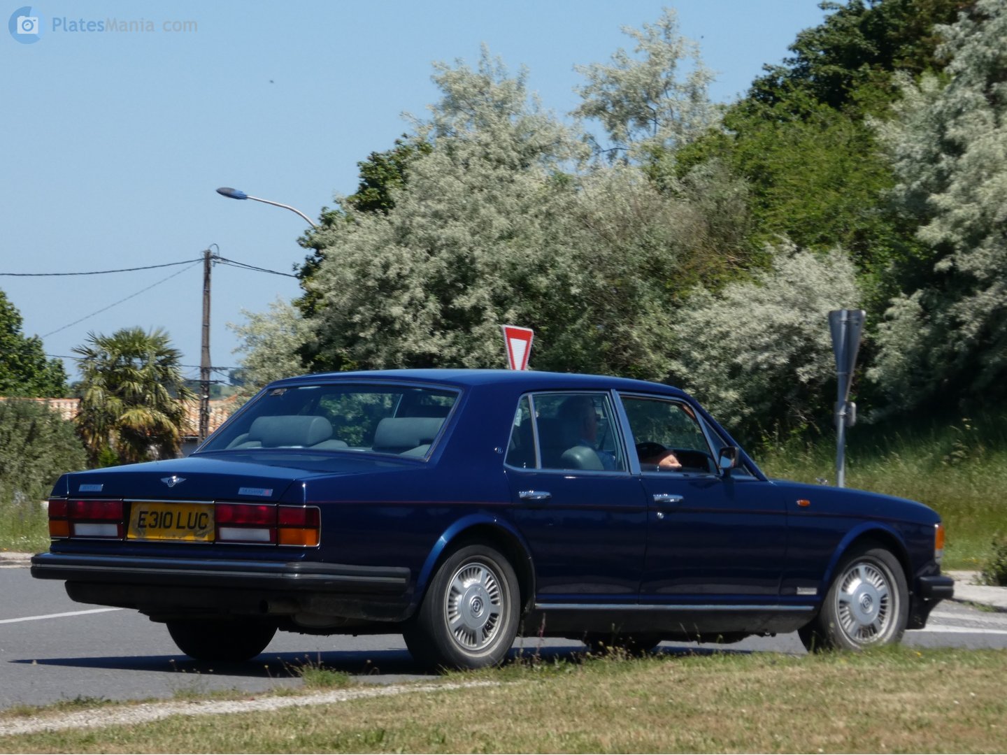 E310LUC, Bentley Mulsanne 1st gen, 1980–1992