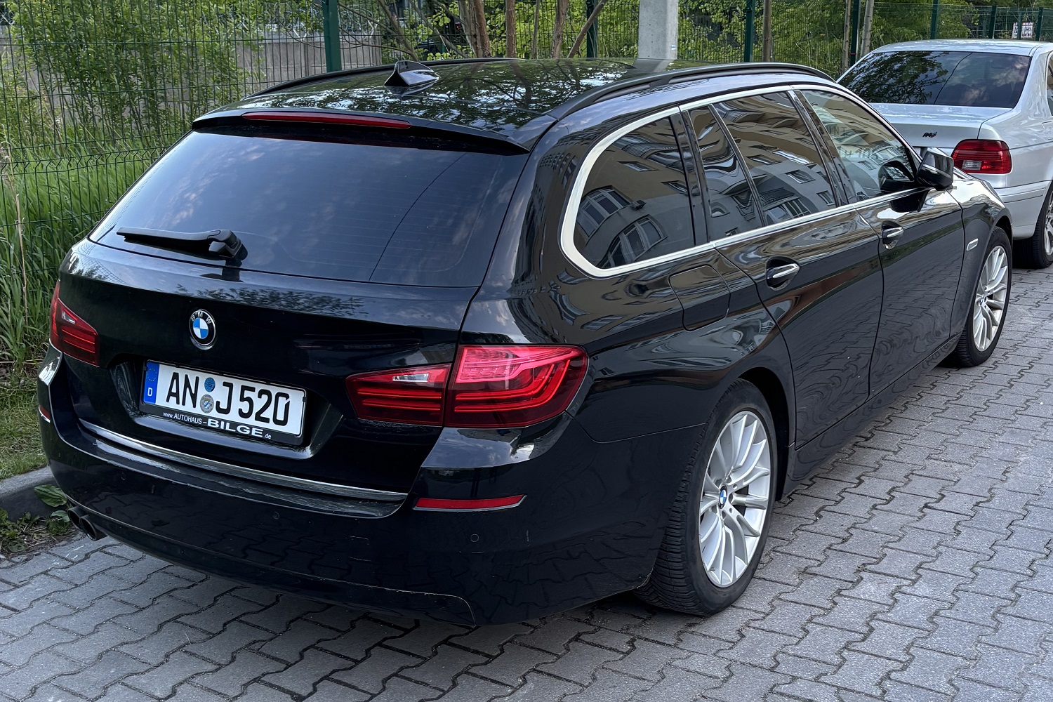 AN J 520, BMW 5 Series 6th gen Touring (F11), 2010–2017