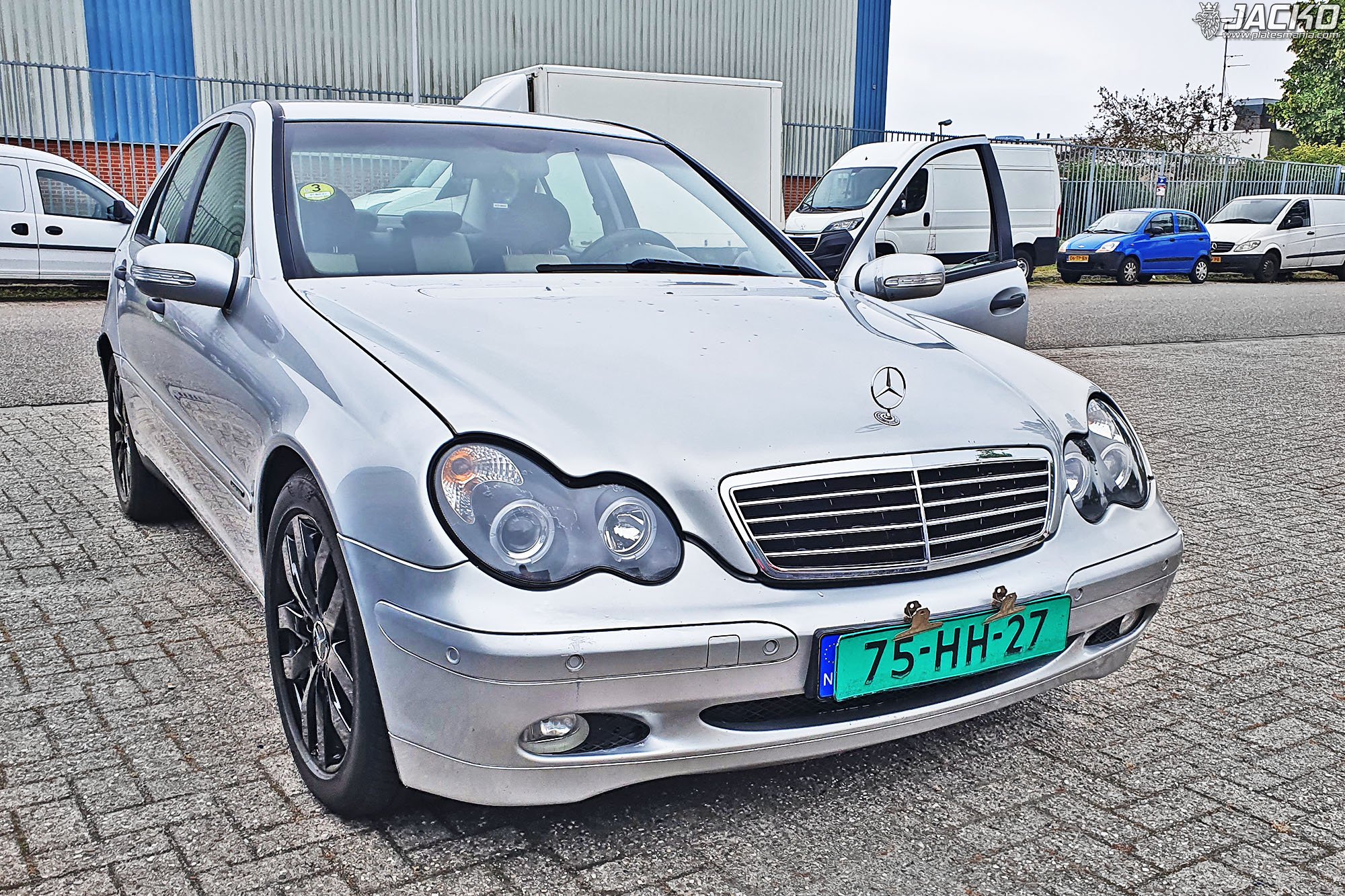 75-HH-27, Mercedes-Benz C-Klasse 3rd gen Sedan (W204), 2007–2015