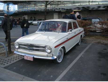 SZR-668, Vauxhall Victor
