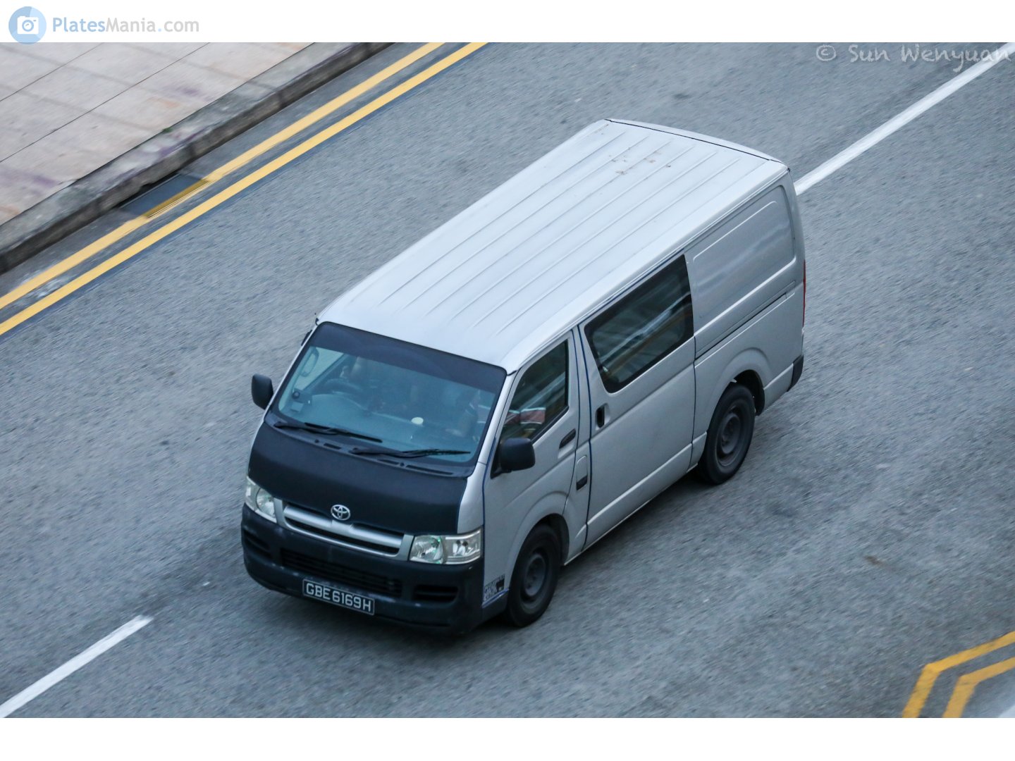 GBE 6169 H, Toyota HiAce 5th gen Van (H200), 2004–