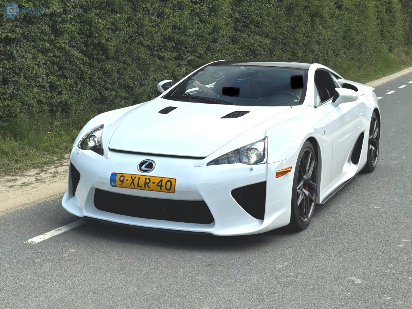 9-XLR-40, Lexus LFA 1st gen (LFA10), 2010–2012