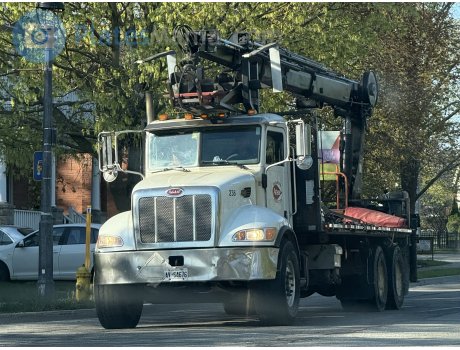 AV-64676, Peterbilt 335