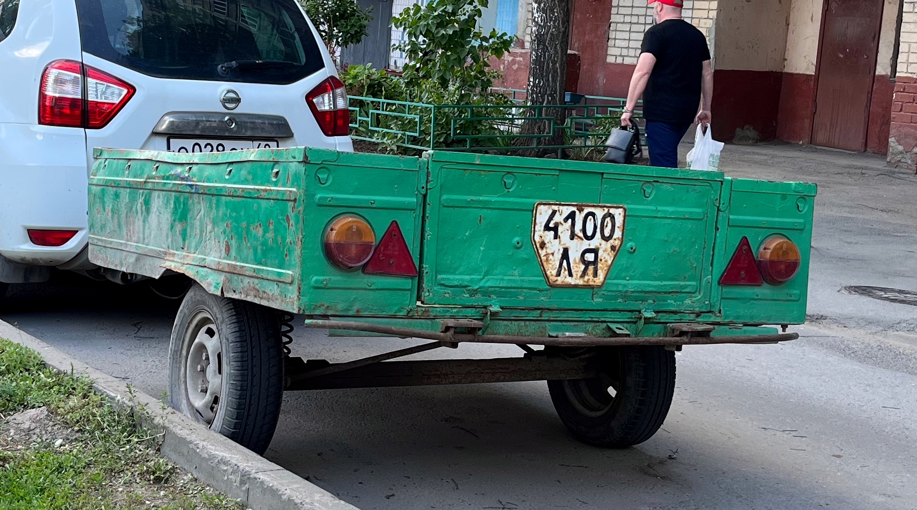 4100 ЛЯ, MMZ 8102 
