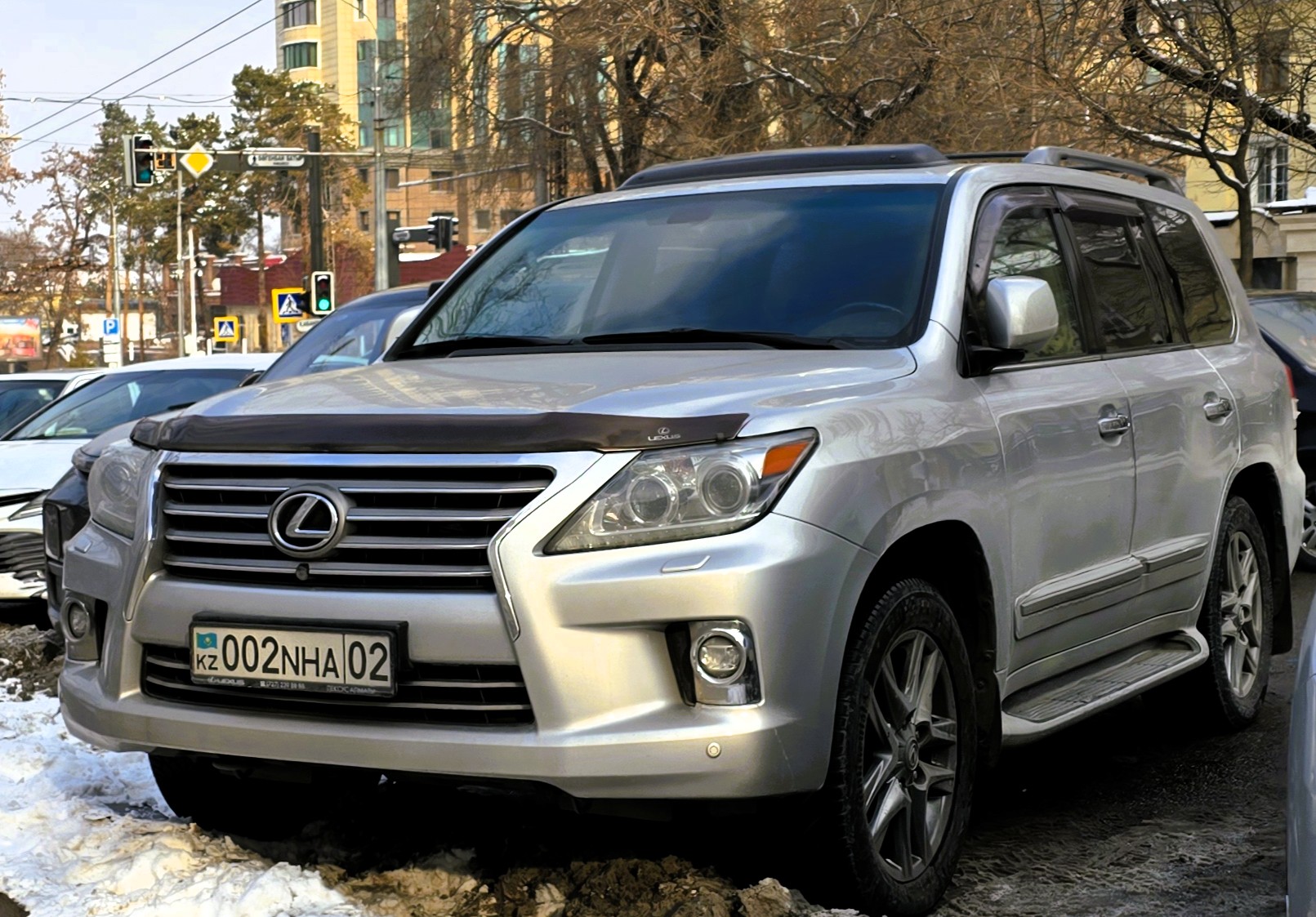 002 NHA 02, Lexus LX 3rd gen (J200), 1st facelift, 2012–2015