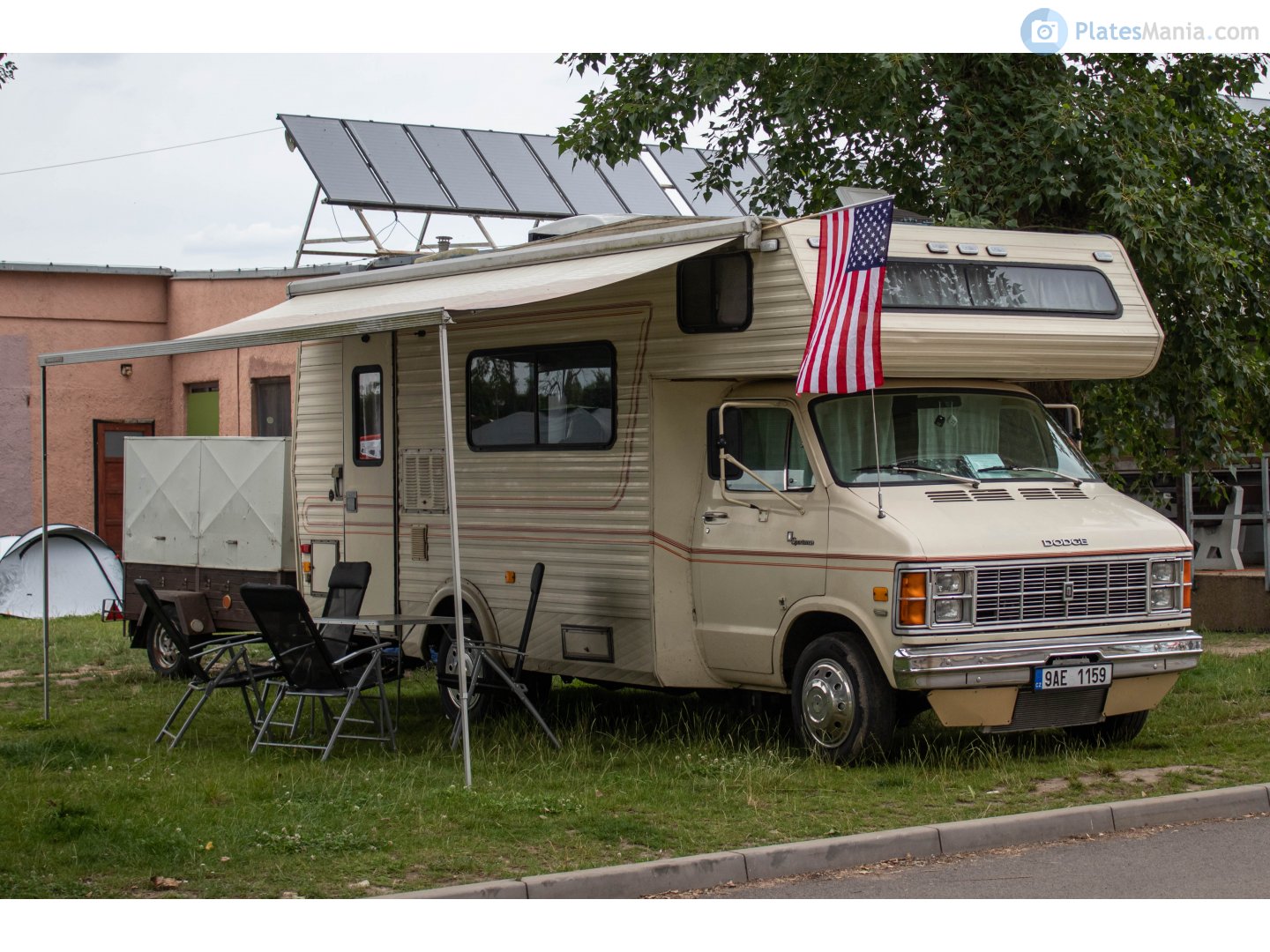 9AE 1159, Dodge Sportsman 