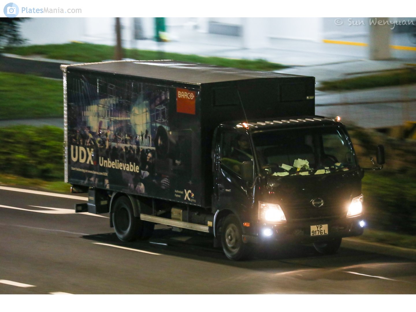 YP 9176 L, Hino 300 Series 