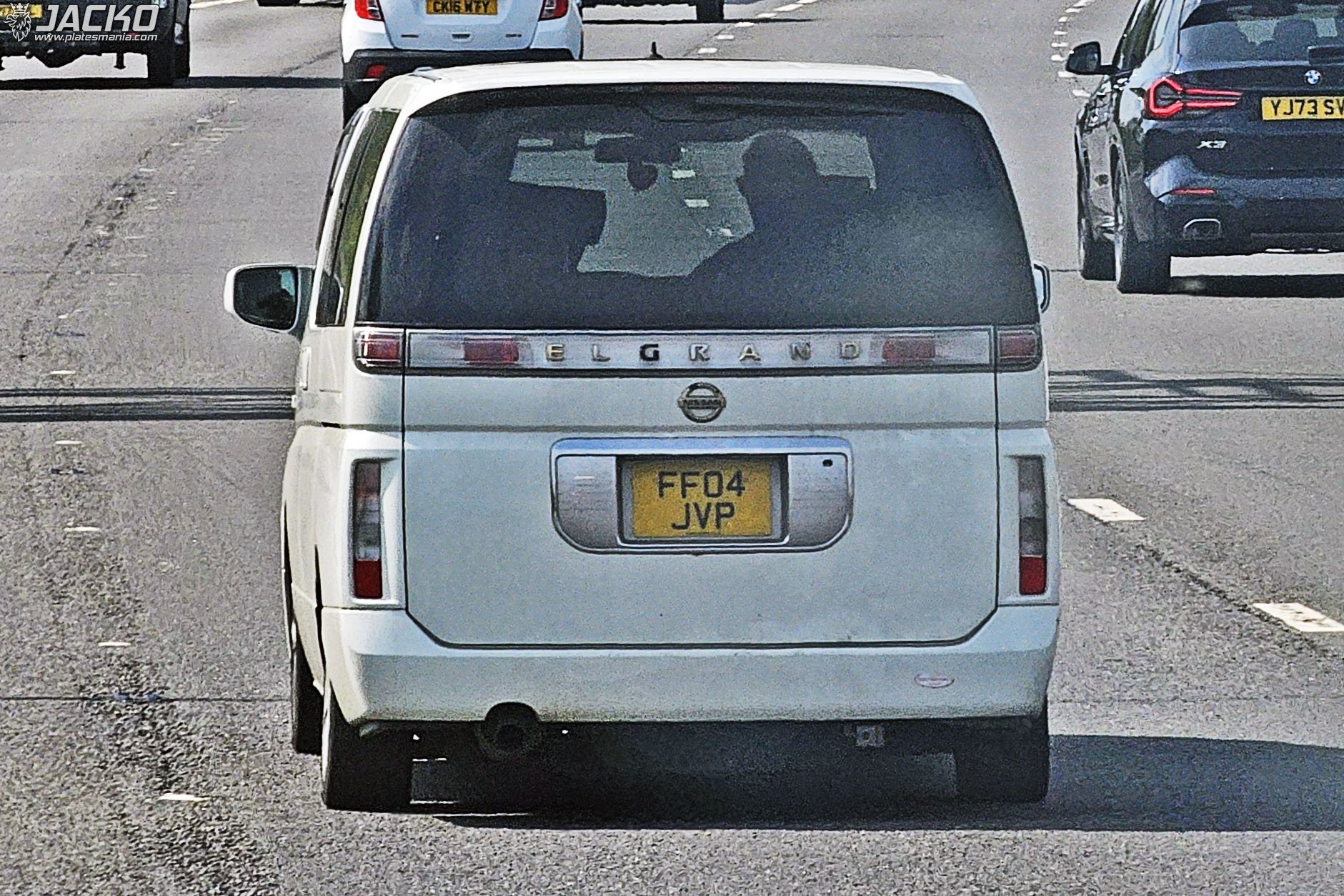 FF04JVP, Nissan Elgrand 2nd gen (E51), 2002–2010