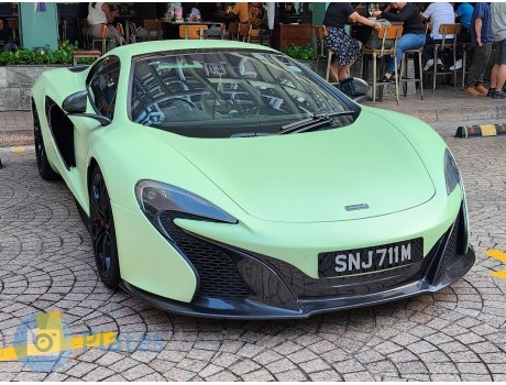 SNJ 711 M, McLaren MP4-12C