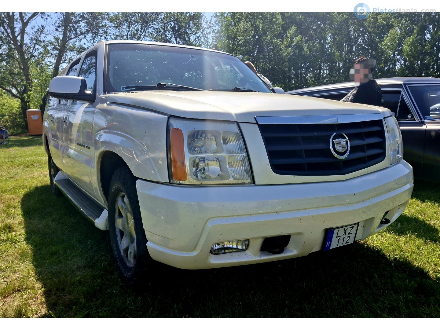 LXZ-112, Cadillac Escalade 2nd gen EXT (GMT806), 2001–2006