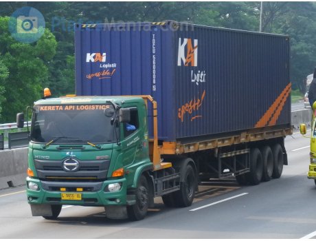 L 8810 UL, Hino SG