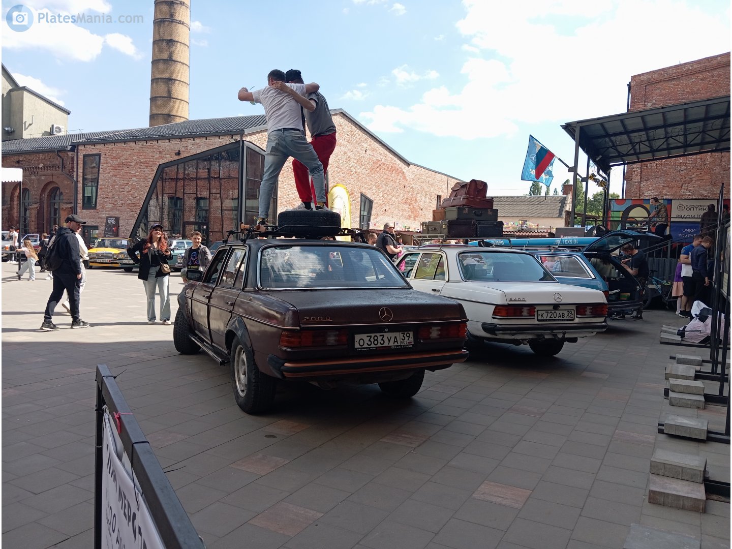 о 383 уа 39, Mercedes-Benz E-Klasse 200–300 Sedan (W123), 1975­–1986