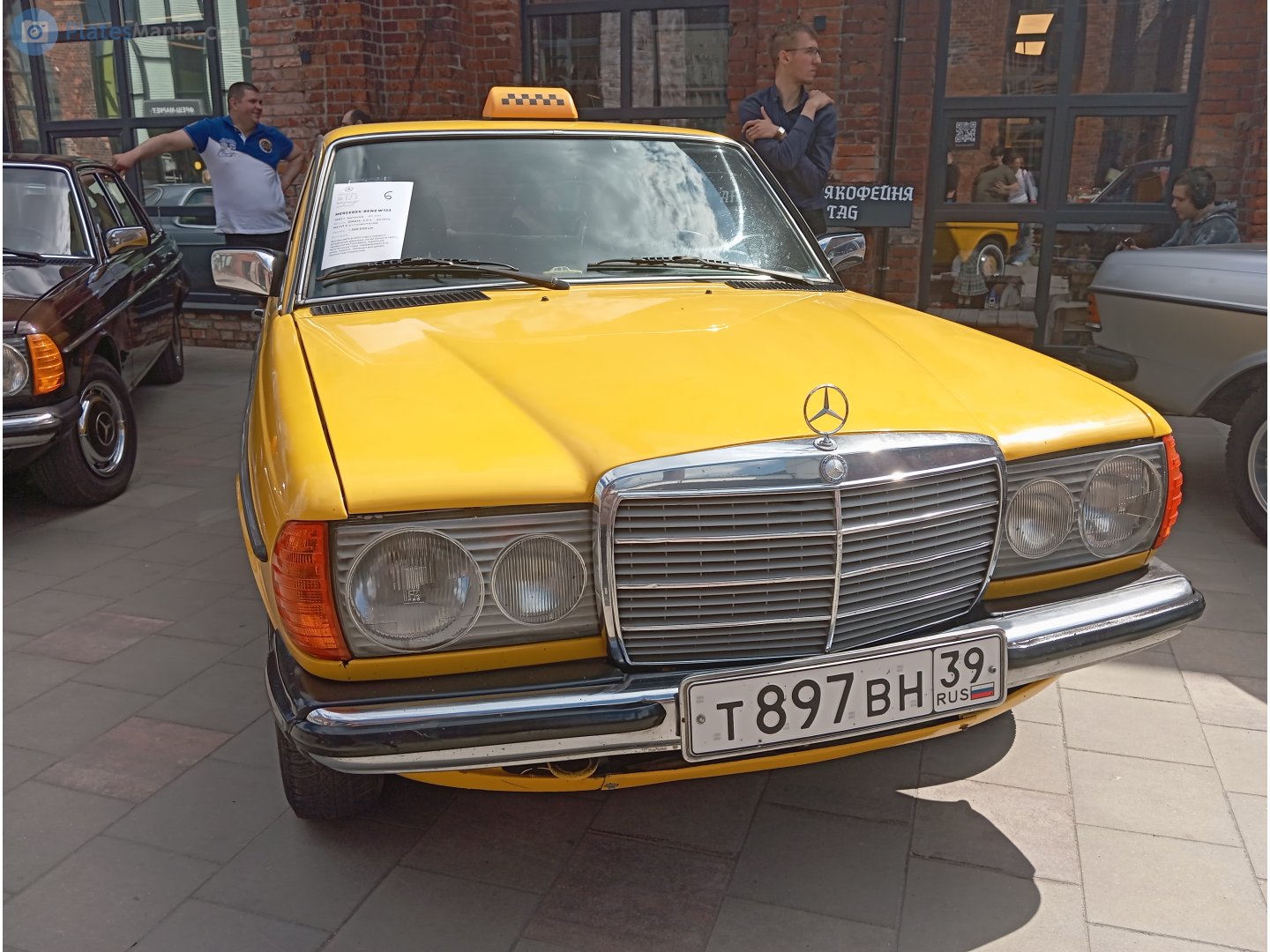 т 897 вн 39, Mercedes-Benz E-Klasse 200–300 Sedan (W123), 1975­–1986