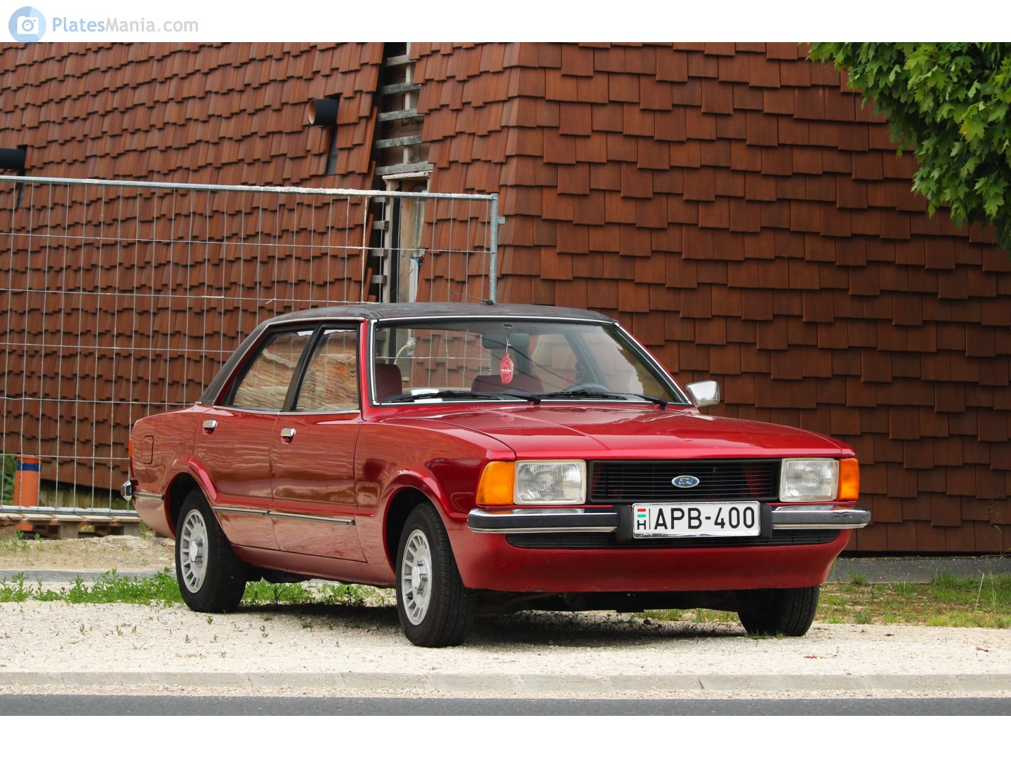 APB-400, Ford Taunus 7th gen 4-door Sedan (TC2), 1975–1979