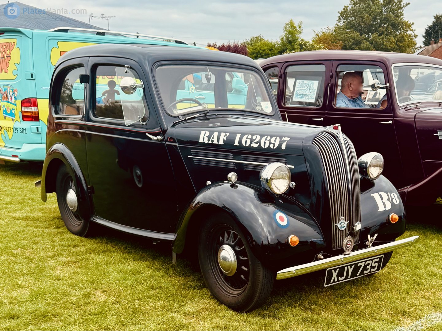 XJY735, Standard Eight 
