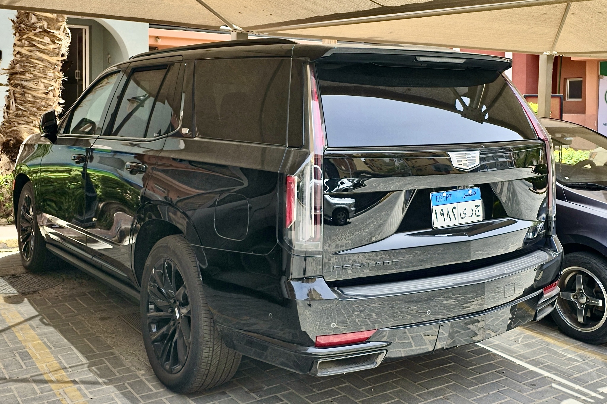 ١٩٨٢ ىرج, Cadillac Escalade 5th gen (GMT1UL), 2020–2024
