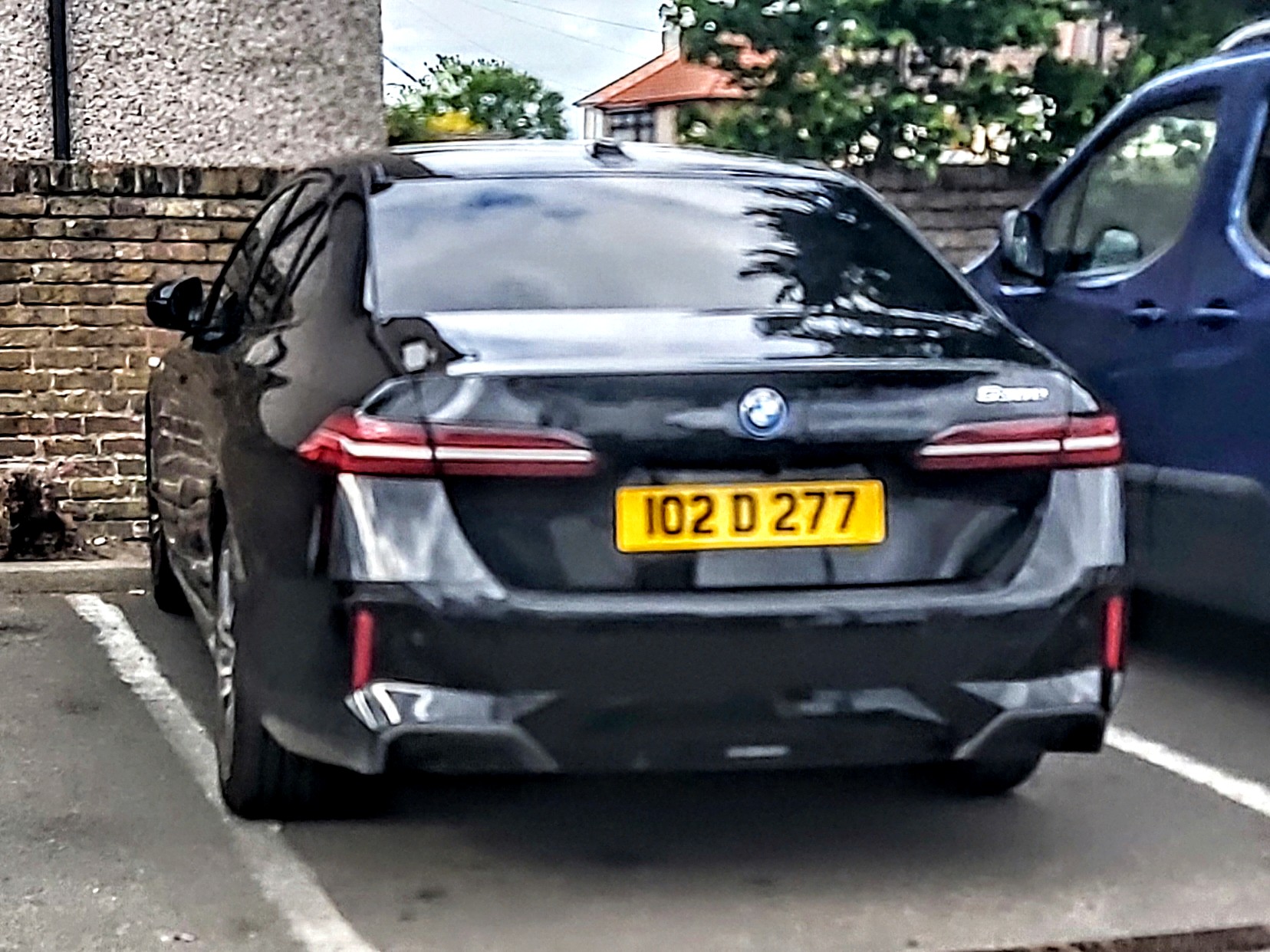 102D277, BMW 5 Series 8th gen Sedan (G60/G68), 2023–