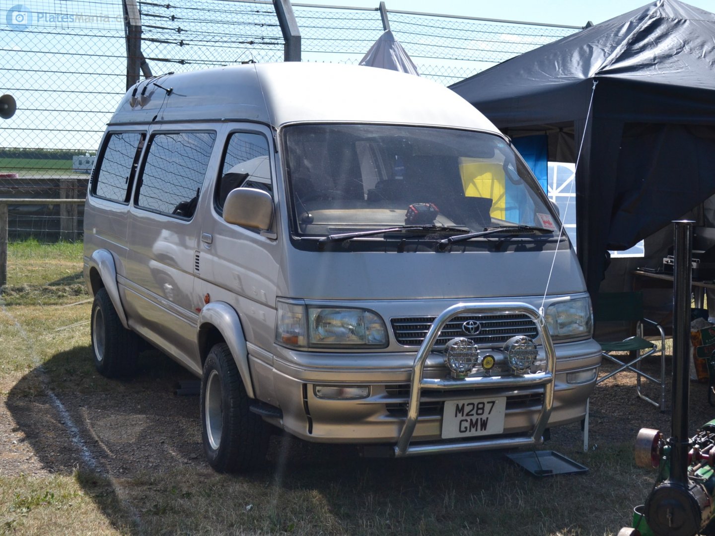 M287GMW, Toyota HiAce 4th gen Van (H100), 1989–2004