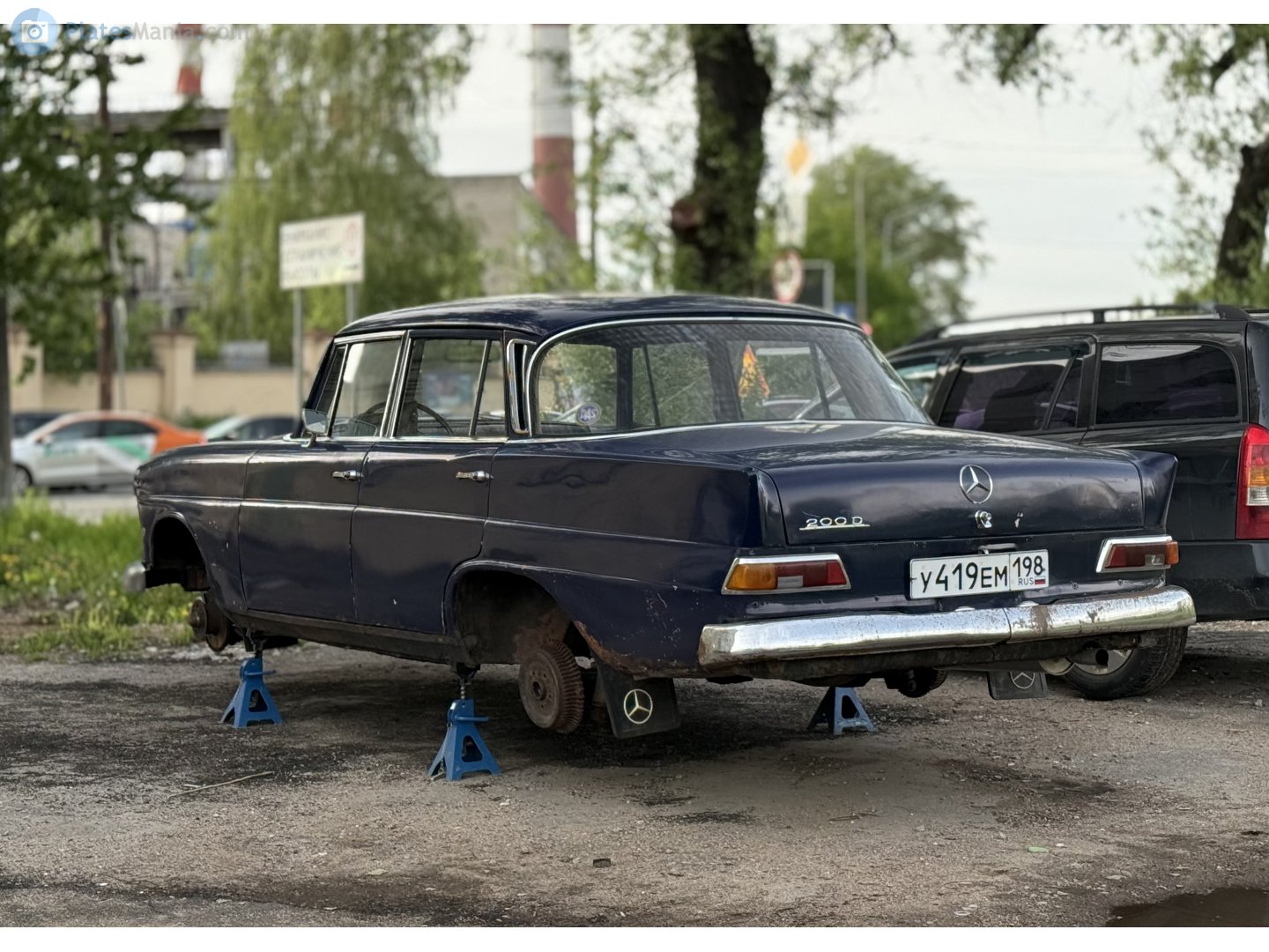 у 419 ем 198, Mercedes-Benz E-Klasse 200–280 Sedan (W114/W115), 1967­–1976