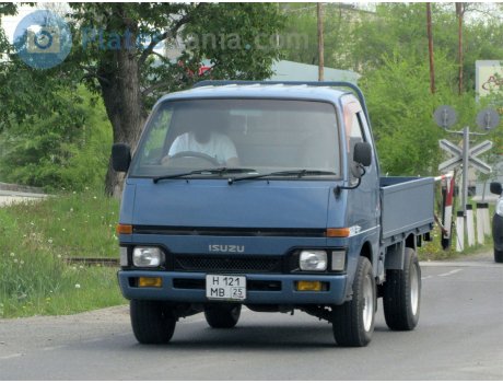 н121мв25, Isuzu Fargo