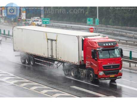 京A·KF230, CNHTC (Sinotruk) Howo / Sitrak G/T-Series