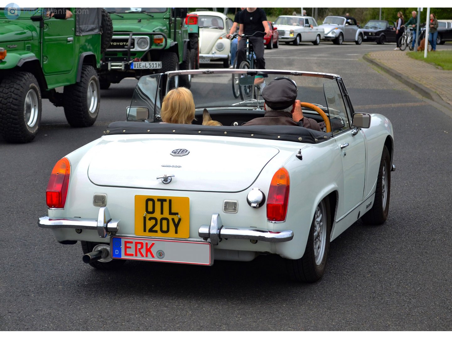 OTL120Y, License plate without vehicle 