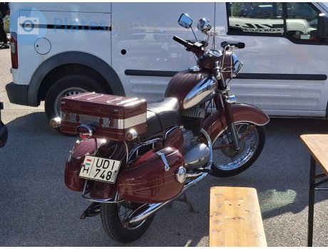 UDI-748, Jawa 250