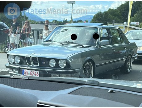 RV 0746, BMW M5