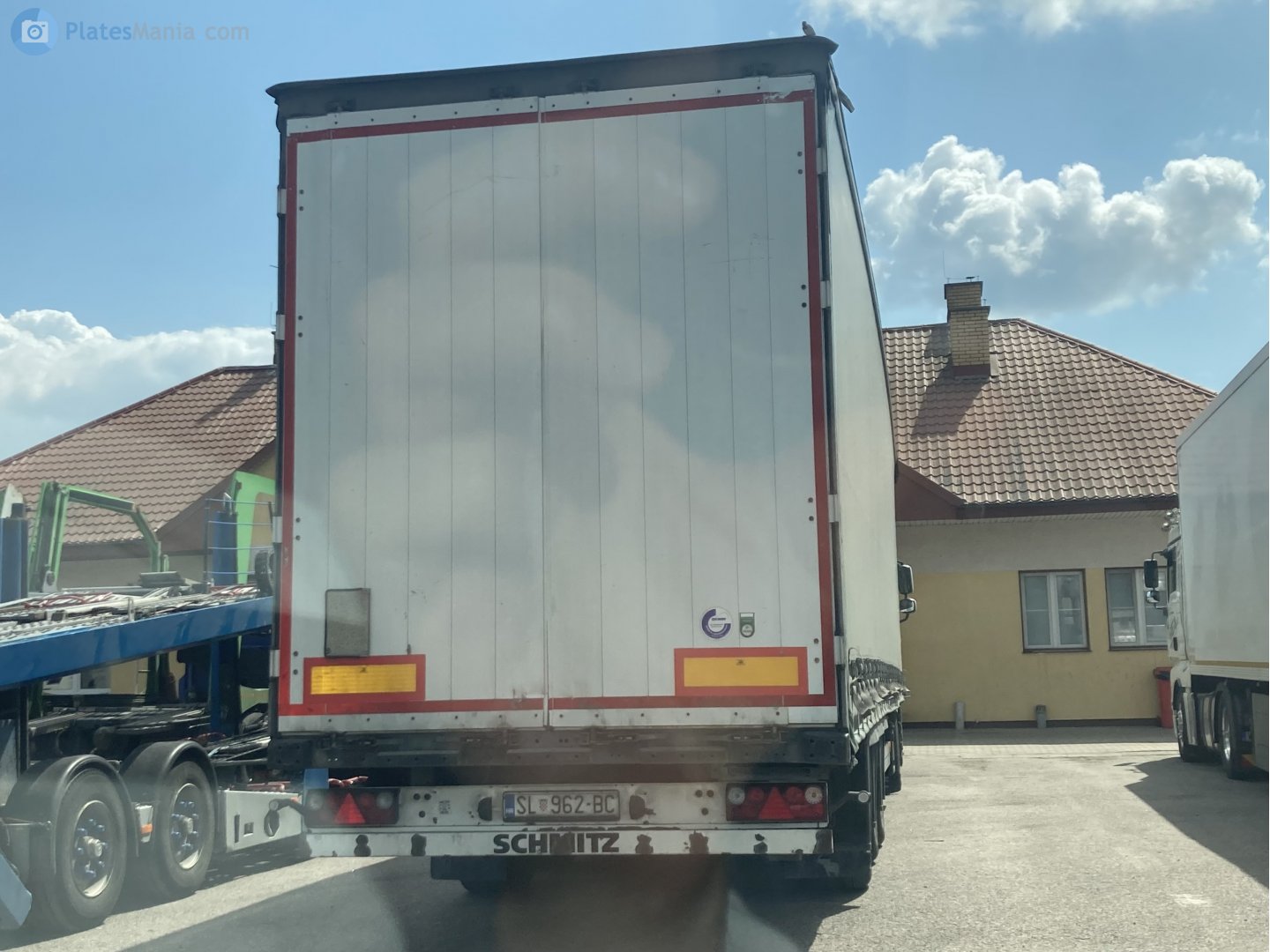 SL 962-BC, Schmitz SCS 