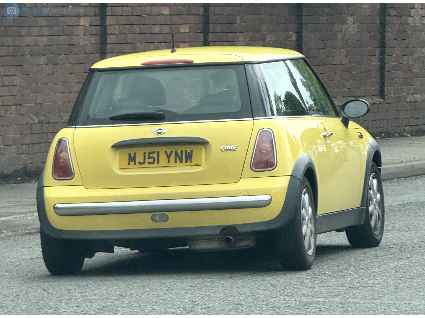 MJ51YNW, MINI Hatch 1st gen (R50/R53), 2000–2006