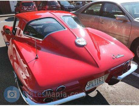 SPLIT63, Chevrolet Corvette