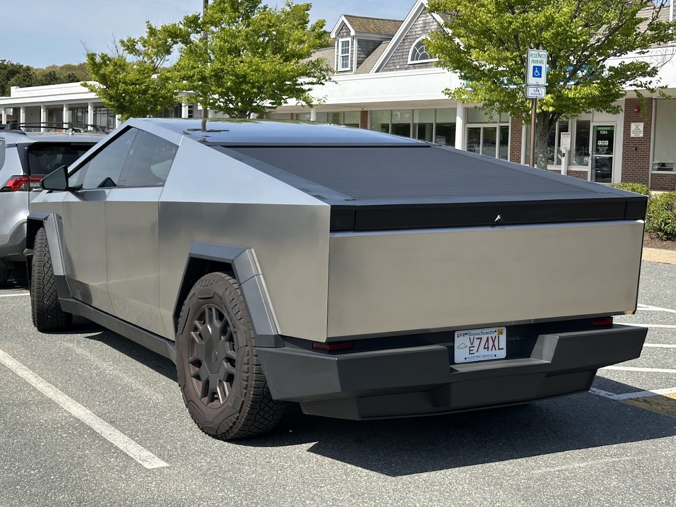 VE 74XL, Tesla Cybertruck 1st gen, 2023–