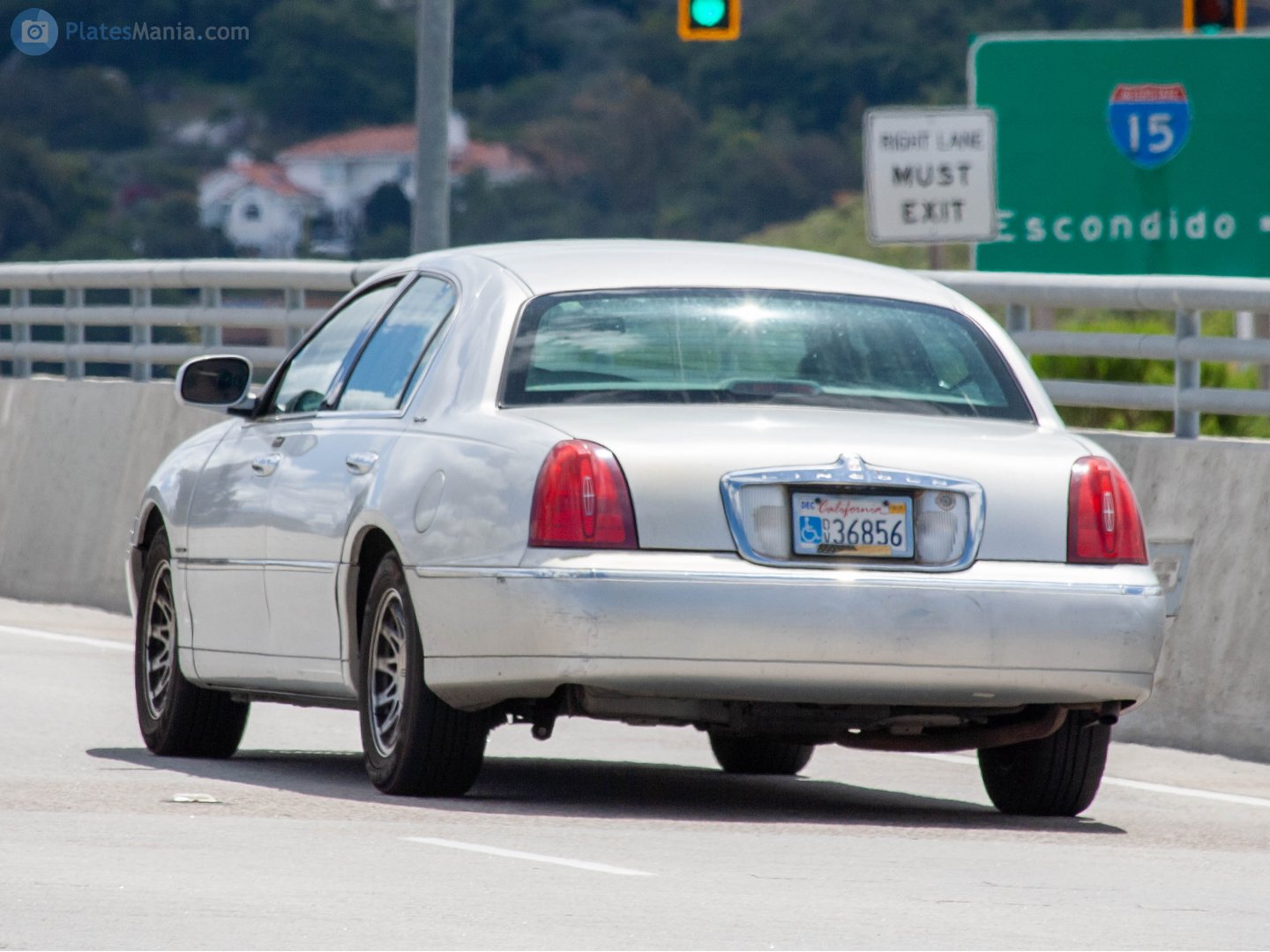 D/V36856, Lincoln Town Car 3rd gen (FN145), 1997–2003