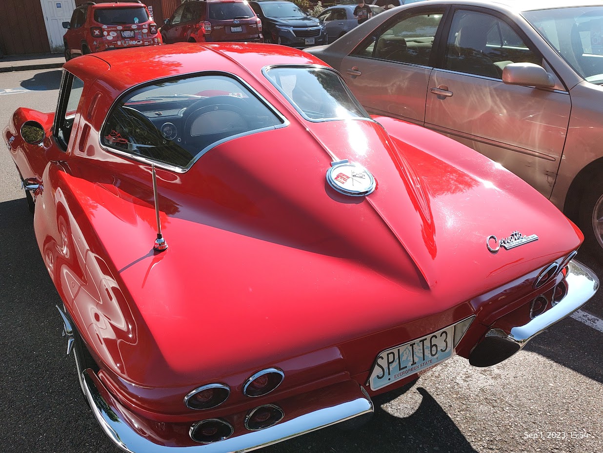 SPLIT63, Chevrolet Corvette 2nd gen Coupé (C2; 37), 1962–1967