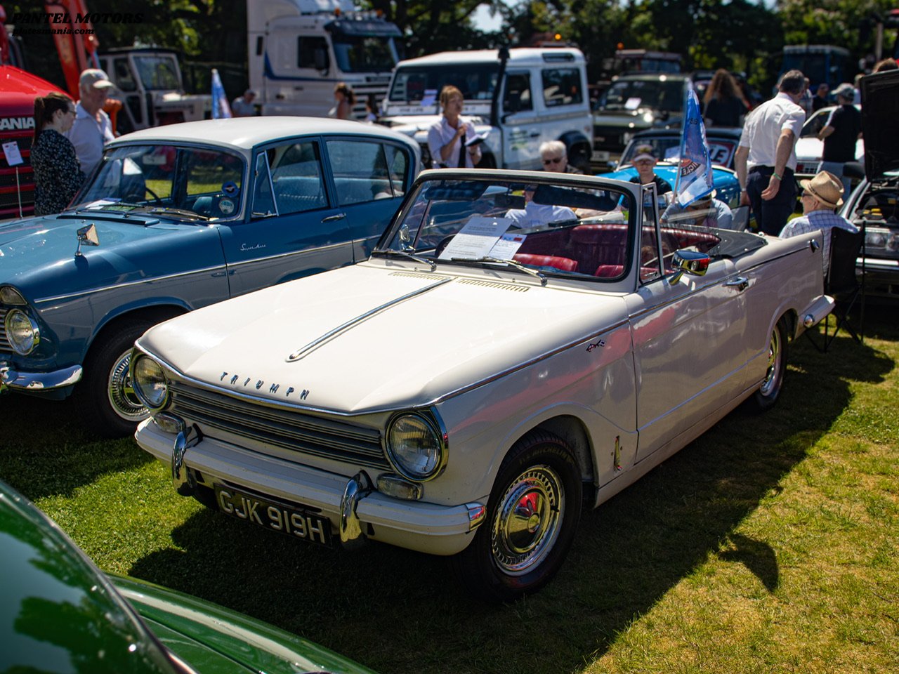 GJK919H, Triumph Herald 