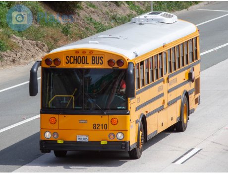 9NRJ865, Thomas Saf-T-Liner HDX