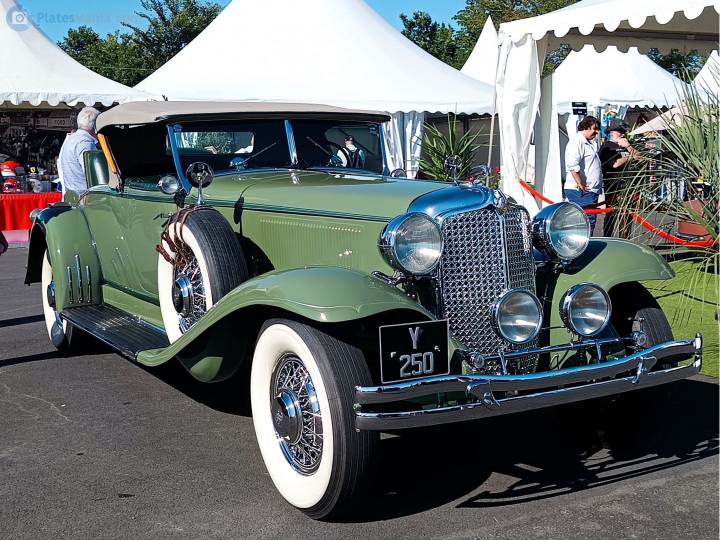 Y250, Chrysler Imperial 