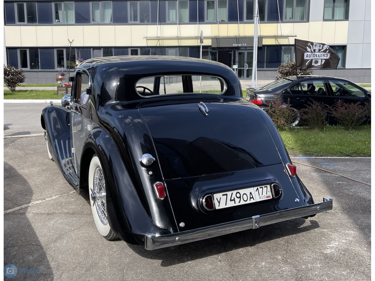 у 749 оа 177, Jaguar SS 