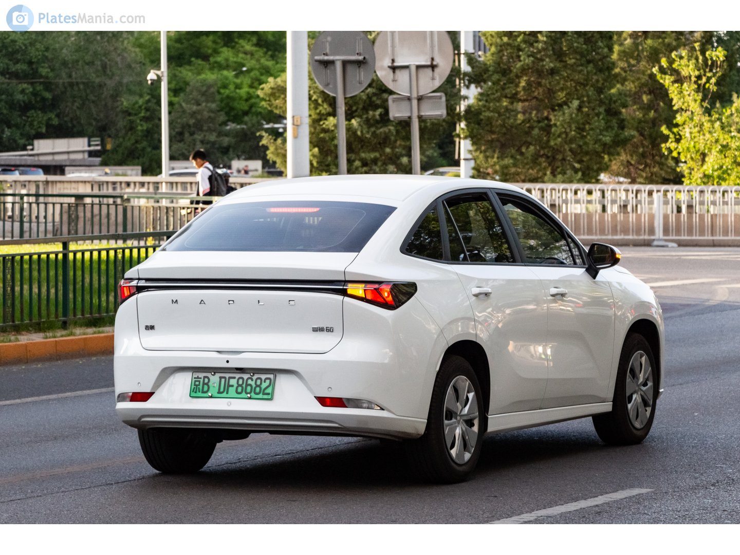 京B·DF8682, Maple Caocao 60 