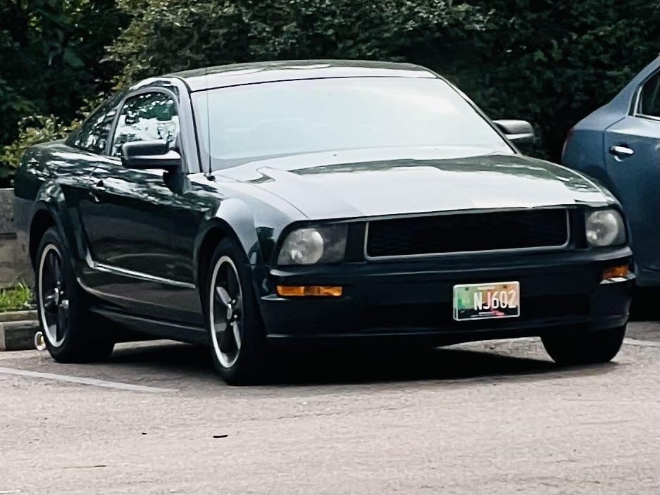 NJ602, Ford Mustang 5th gen 2-door Coupé (S197), 2004–2009